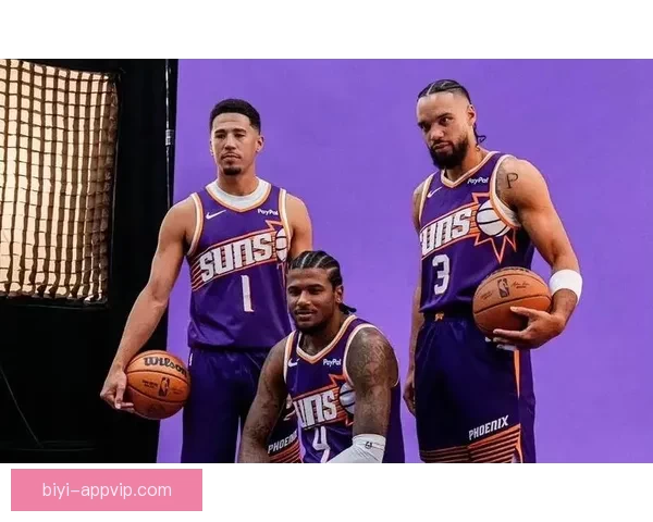 太阳主帅:格林无伤病只为小个阵容布克全力竞争 太阳主帅:格林无伤病只为小个阵容布克全力竞争